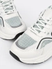 Bílo-zelené sneakersy s ozdobnými částmi
