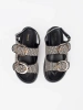 Sandály na platformě s černo-bílým károvaným vzorem
