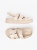 Klasické sandály na platformě béžové